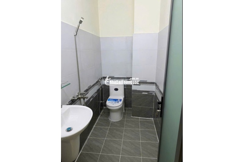 Bán nhà mới 100% 1 trệt 3 lầu tại ĐS9, P. BHH, Bình Tân