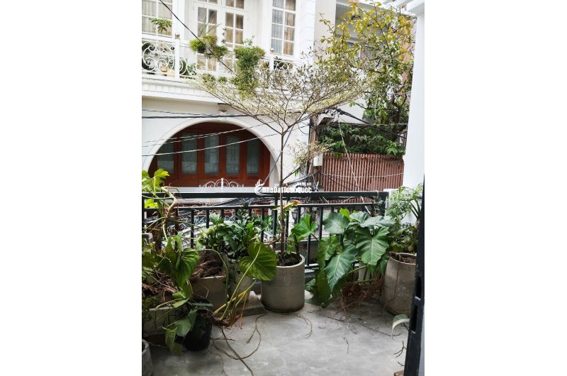 Chính chủ bán nhà mới 3.4*20m, khu biệt thự, hẻm xe tải 6m, 141/ đường Bàn Cờ, P3, Q3, HCM