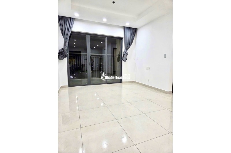 Bán căn góc CC Phú Đông Sky Garden Phạm Văn Đồng 68m2 2PN Sổ sẵn 4tỷ
