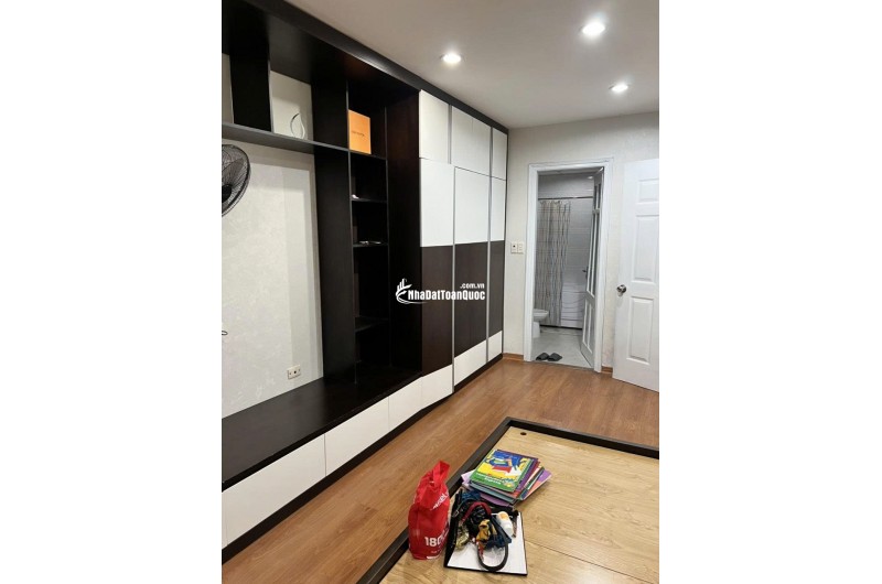 Nhượng Căn góc 2PN rộng 97m2 cực thoáng tại 17T2 Hapulico Complex