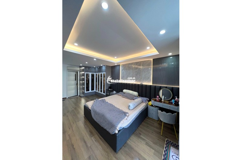 Tìm khách THUÊ cho căn hộ 3PN cực rộng Hapulico Complex 21T2 chỉ 17tr/tháng