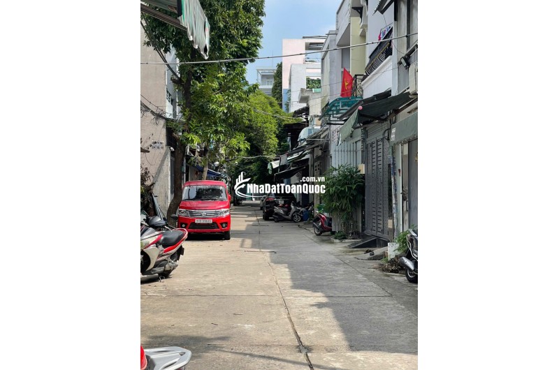 Bán nhà 68m2 (4x17m) đường Lê Thúc Hoạch, Tân Phú, 2 tầng, sổ hồng riêng, giá chỉ 5 tỷ.