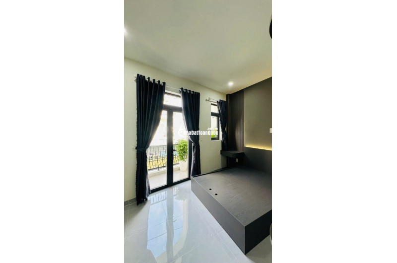 BIÊN HÒA - NHÀ 1 TRỆT 1 LẦU MỚI GẦN CHỢ ĐỒN - 3,2 TỶ