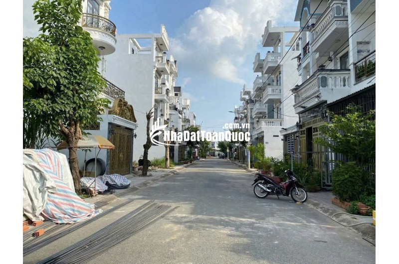 BÁN ĐẤT ĐỨC HOÀ TỈNH TÂY NINH - DT 93,6 M2 - SHR - 2TỶ050TR. LH:0903974577
