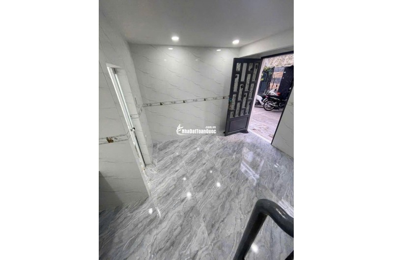 BÁN NHÀ 238/62 LÊ VĂN QUỚI - 16 M2 -  ĐÃ HOÀN CÔNG - SHR - CHỈ 2TỶ280TR. LH:0915999552.