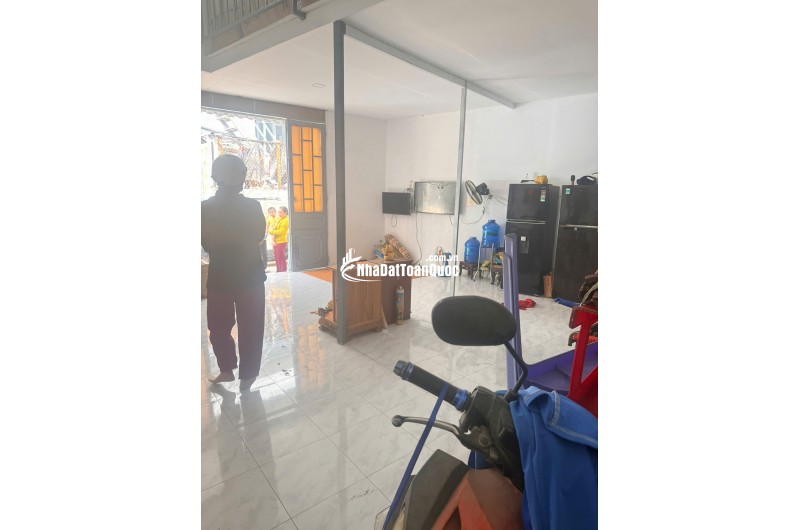 BÁN NHÀ CẤP 4 XINH XẮN VIEW BỜ SÔNG THAM LƯƠNG – GIÁ CỰC TỐT. LH:0903993987 – 0787002686.