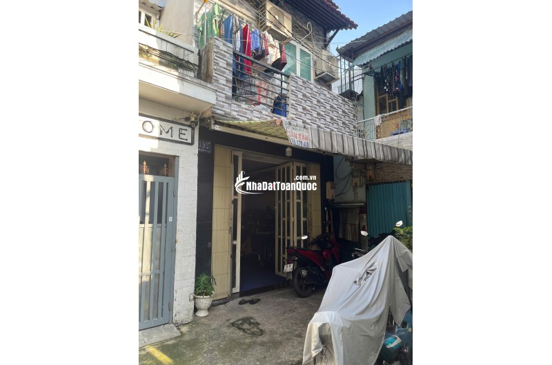 BÁN NHÀ HẺM 4M (BÊN HÔNG ĐẦM SEN) 38M2 (1 TRỆT 1 LẦU) 4.3TỶ. LH:0913900555.