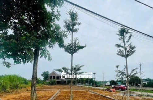 Bán đất làn 2 Phú Cát (Hòa Thạch) 100m2 full thổ, gần đường DH09 giá 2,3 tỷ.