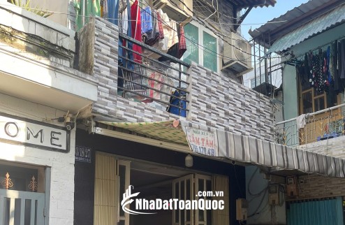 BÁN NHÀ HẺM 4M (BÊN HÔNG ĐẦM SEN) 38M2 (1 TRỆT 1 LẦU) 4.3TỶ. LH:0913900555.